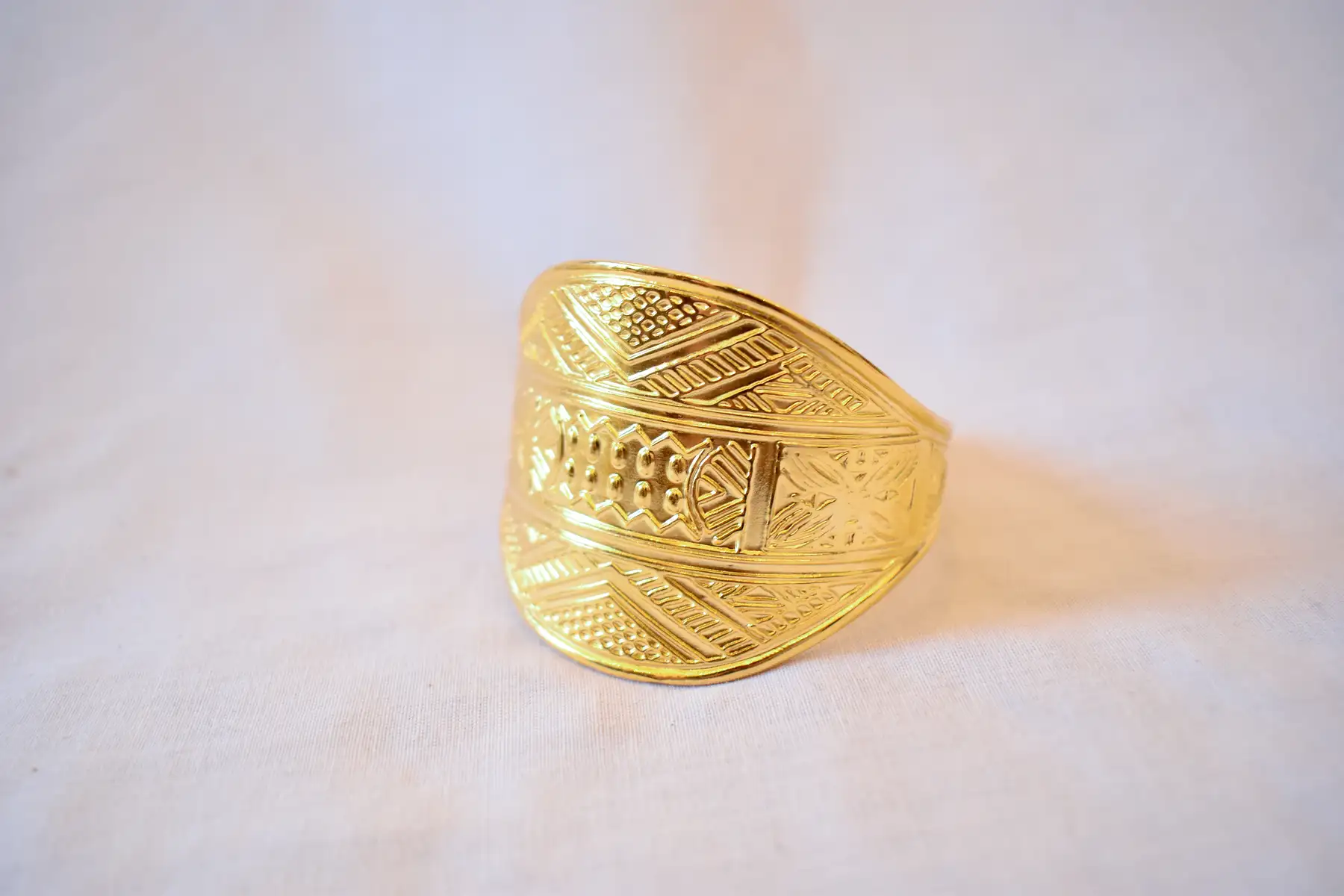 gold plated copper bracelet inspired by arabesque art