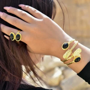 bracelet of the royal cartouche